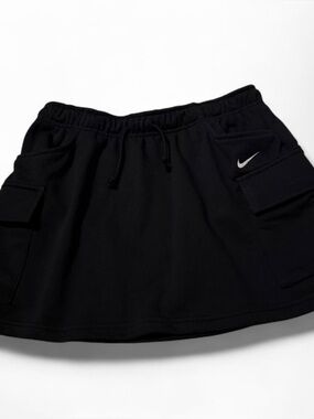 Nike Women's Black Athletic Cargo Shorts with Drawstring